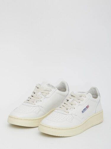 AUTRY Medalist white and silver sneakers AVLW
