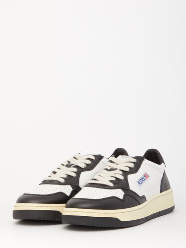 AUTRY Medalist black and white sneakers AULM