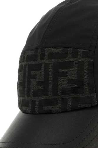 펜디 Black fabric baseball cap / FXQ882APVC F0ABB