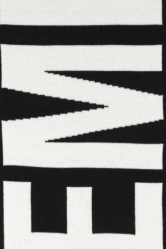 VETEMENTS Embroidered wool / UA52KN450B BLACKWHITE