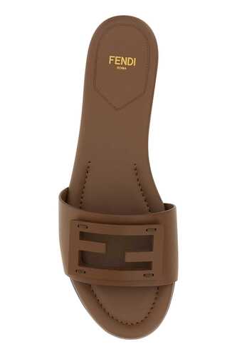 펜디 Chocolate leather slippers / 8R8136AE7T F054Y