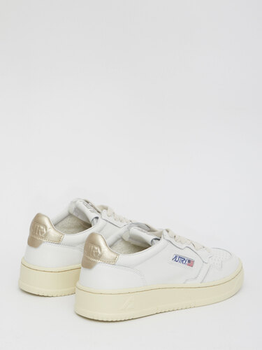 AUTRY Medalist white and gold sneakers AVLW