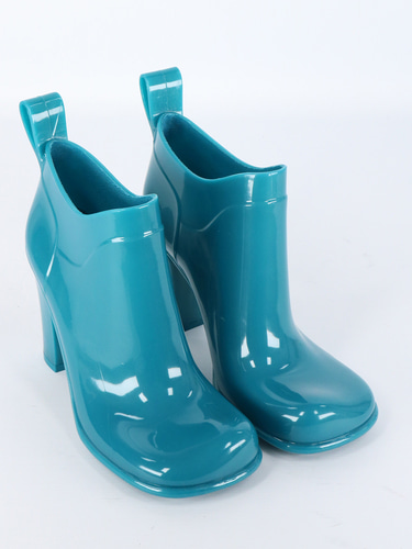 BOTTEGA VENETA Shine rubber ankle boots 677113