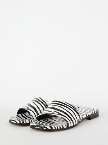 PARIS TEXAS Zebra-print flat sandals PX796